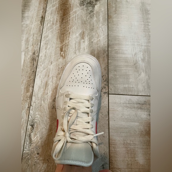 university red low jordan 1s woman 7.5 - Picture 6 of 10